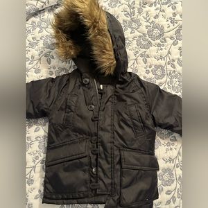Baby Gap size 12-18 months winter coat, puffer jacket color black insulated